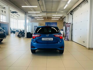 2017 Toyota Vitz III (XP130) Рестайлинг, синий, 1149999 рублей, вид 5