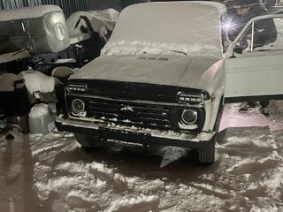1998 Lada (ВАЗ) 2121 (4x4) I Рестайлинг, белый, 110000 рублей, вид 1