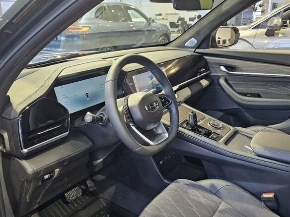 2026 Geely Monjaro, серебристый - вид 11
