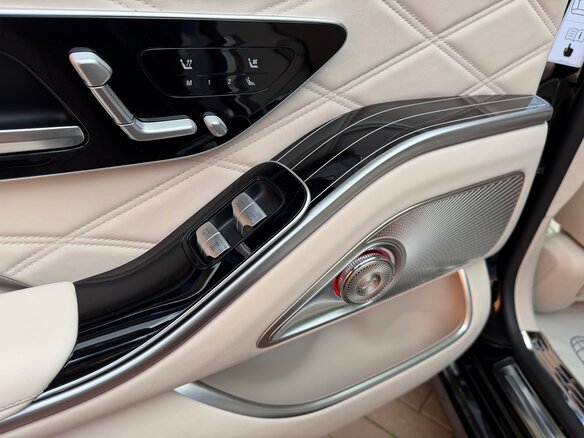 2026 Mercedes-Benz Maybach S-Класс 580 II (Z223) Рестайлинг, чёрный, 35000000 рублей - вид 20