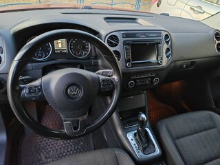 2012 Volkswagen Tiguan I Рестайлинг, красный, 1590000 рублей, вид 4
