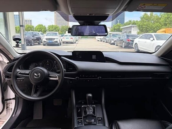 2023 Mazda 3 Axela IV (BP), белый, 1370000 рублей - вид 7