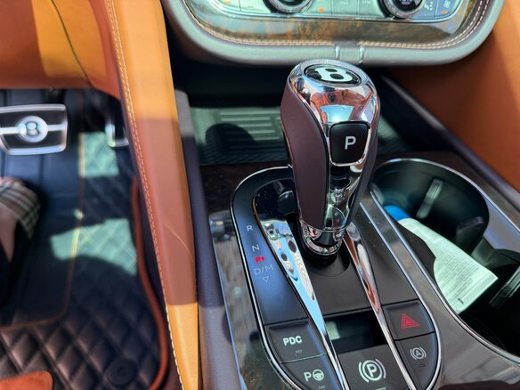 2021 Bentley Bentayga I Рестайлинг, синий, 23000000 рублей - вид 19