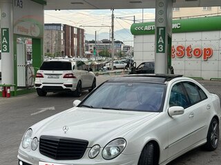 2004 Mercedes-Benz E-Класс 240 III (W211, S211), белый, 1100000 рублей, вид 1