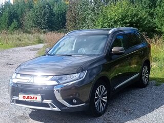 2020 Mitsubishi Outlander III Рестайлинг 3, коричневый, 2650000 рублей, вид 2