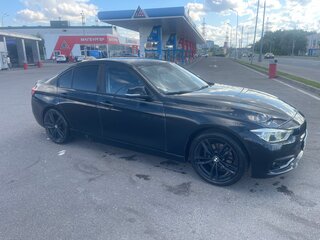 2017 BMW 3 серии 320i VI (F3x) Рестайлинг, чёрный, 2000000 рублей, вид 3