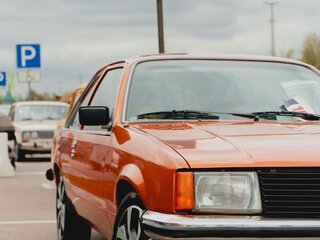 1980 Opel Rekord E, золотистый, 380000 рублей, вид 2