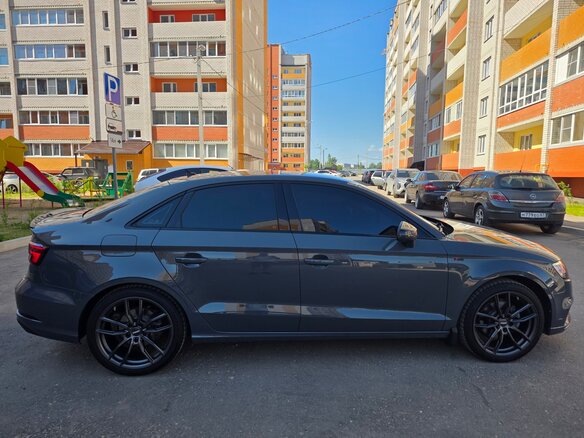 2019 Audi A3 III (8V) Рестайлинг, серый, 2150000 рублей - вид 4