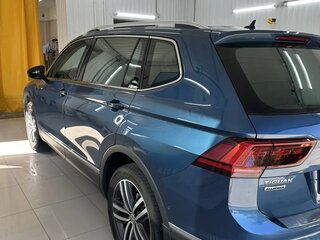2020 Volkswagen Tiguan Allspace II, синий, 3400000 рублей, вид 5
