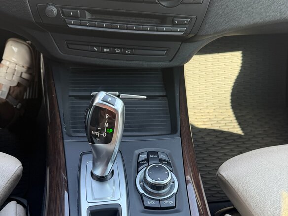 2013 BMW X5 30d II (E70) Рестайлинг, серый, 2000000 рублей - вид 13