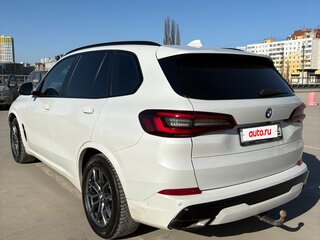 2021 BMW X5 25d IV (G05/G18), белый, 6300000 рублей, вид 3