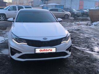 2019 Kia Optima IV Рестайлинг, белый, 1730000 рублей, вид 4