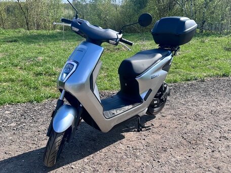 2025 Honda EM1 e:, серебристый, 229000 рублей, вид 1