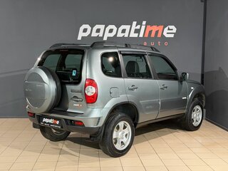 2013 Chevrolet Niva I Рестайлинг, серый, 590000 рублей, вид 3