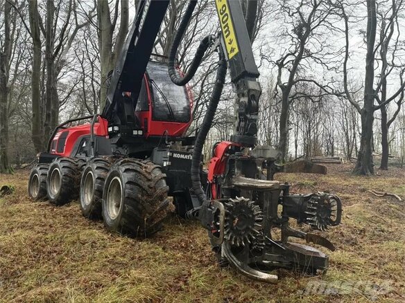 2023 Komatsu 931, красный, 53790000 рублей - вид 12
