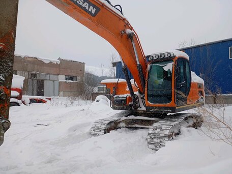 2022 Doosan DX200, красный, 6658000 рублей, вид 1