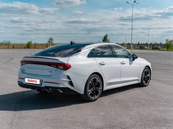 2021 Kia K5 III, белый, 2390000 рублей - вид 3