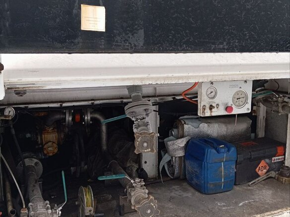 2012 DAF XF 105, белый, 2700000 рублей - вид 4