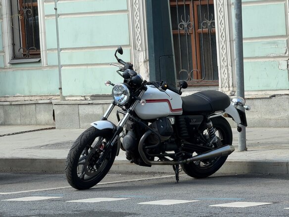 2013 Moto Guzzi V 7, белый, 470000 рублей - вид 9