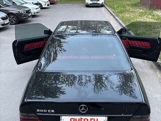 1992 Mercedes-Benz W124 300, чёрный, 850000 рублей, вид 5