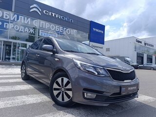 2016 Kia Rio III Рестайлинг, серый, 1140000 рублей, вид 1