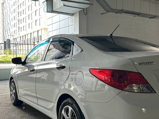 2014 Hyundai Solaris I, белый, 855000 рублей, вид 4
