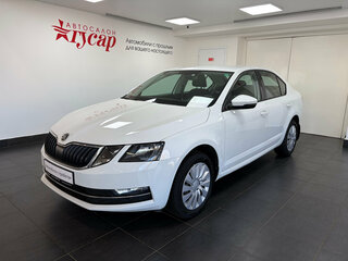 2019 Skoda Octavia III (A7) Рестайлинг, белый, 1840000 рублей, вид 1