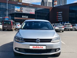2013 Volkswagen Jetta VI, серебристый, 800000 рублей, вид 3
