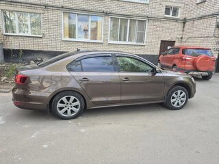 2013 Volkswagen Jetta VI, коричневый, 890000 рублей, вид 3