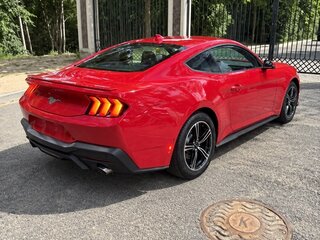 2023 Ford Mustang VII, красный, 6555000 рублей, вид 4