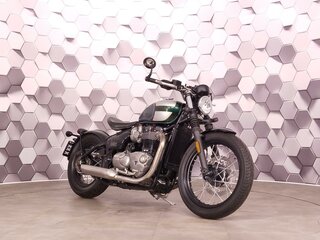 2017 Triumph Bonneville Bobber, зелёный, 1117000 рублей, вид 1