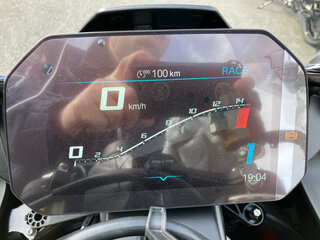2025 BMW M 1000 R, серебристый, 2800000 рублей, вид 5