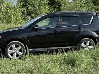 2012 Mitsubishi Outlander II Рестайлинг, чёрный, 1400000 рублей, вид 3