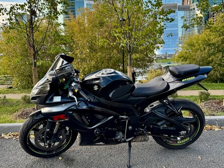 2006 Suzuki GSX-R 600, чёрный, 670000 рублей, вид 4