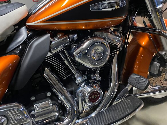 2023 Harley-Davidson Electra Glide, оранжевый, 2500000 рублей - вид 16
