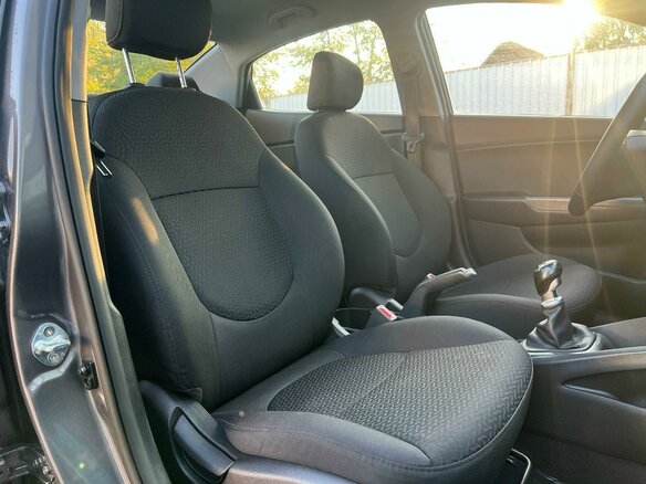 2016 Kia Rio III Рестайлинг, серый, 1105000 рублей - вид 9
