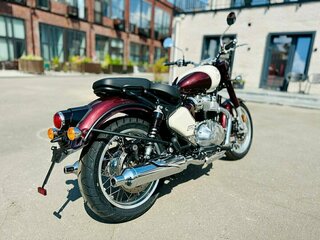 2026 Royal Enfield Classic 650, красный, 703000 рублей, вид 3