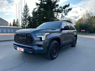 2023 Toyota Sequoia III, серый, 12999000 рублей, вид 3