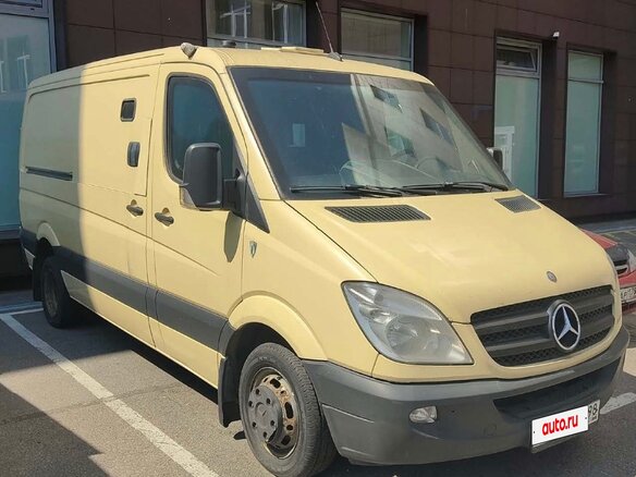 2011 Mercedes-Benz Sprinter, жёлтый, 1900000 рублей