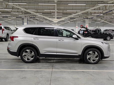 2021 Hyundai Santa Fe IV Рестайлинг, серебристый, 3530000 рублей, вид 4