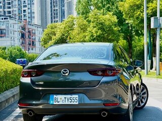 2023 Mazda 3 Axela IV (BP), серый, 1460000 рублей, вид 4
