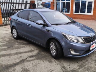 2015 Kia Rio 6-speed III, голубой, 800000 рублей, вид 2