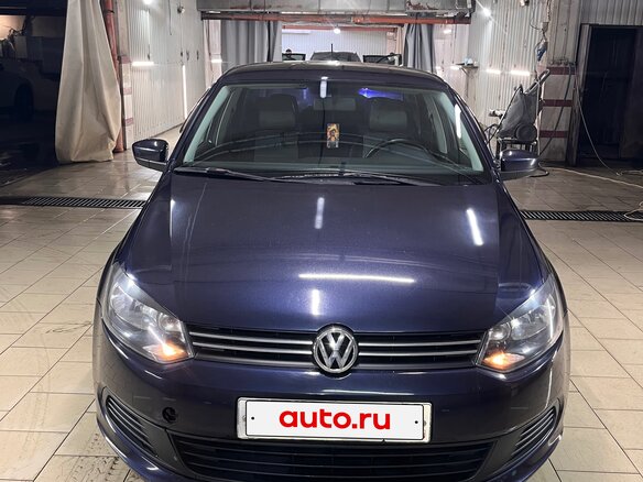 2014 Volkswagen Polo V, синий, 950000 рублей - вид 4