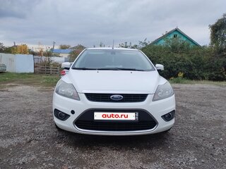 2010 Ford Focus II Рестайлинг, белый, 700000 рублей, вид 1