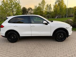 2012 Porsche Cayenne II (958), белый, 2800000 рублей, вид 3