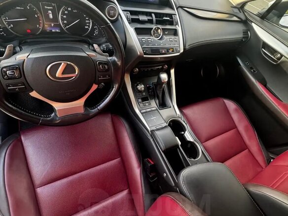 2017 Lexus NX 300 I Рестайлинг, белый, 3800000 рублей - вид 4
