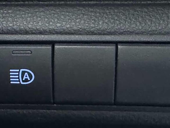 2023 Toyota Corolla XII (E210), белый, 1590055 рублей - вид 11