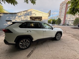 2020 Toyota RAV4 V (XA50), белый, 3350000 рублей, вид 3