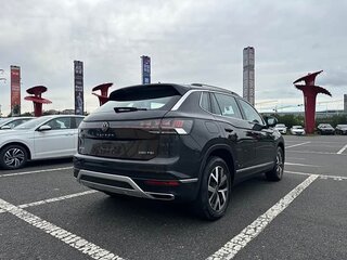 2023 Volkswagen Tayron I Рестайлинг, чёрный, 2450008 рублей, вид 4