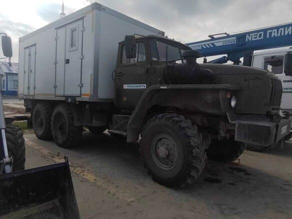 2005 Урал 4320, зелёный, 1678157 рублей
